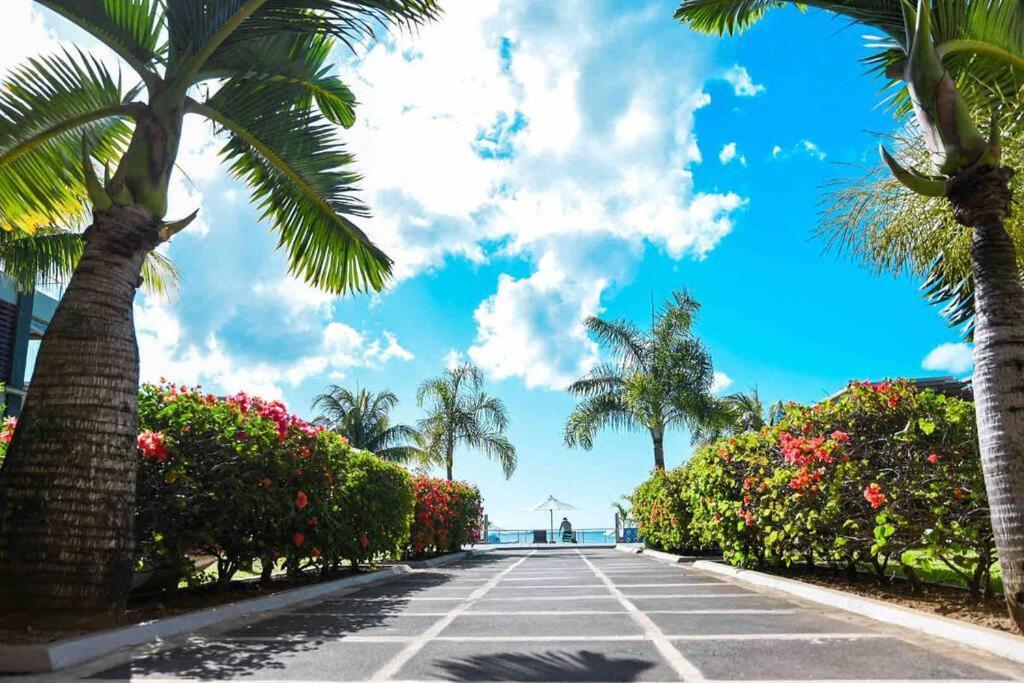 Beachfront Le Cerisier Trou Aux Biches, Mon Choisy Apartment Mont-Choisy Exterior photo