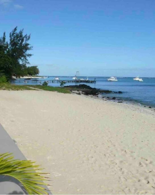 Beachfront Le Cerisier Trou Aux Biches, Mon Choisy Apartment Mont-Choisy Exterior photo