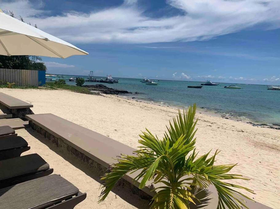 Beachfront Le Cerisier Trou Aux Biches, Mon Choisy Apartment Mont-Choisy Exterior photo