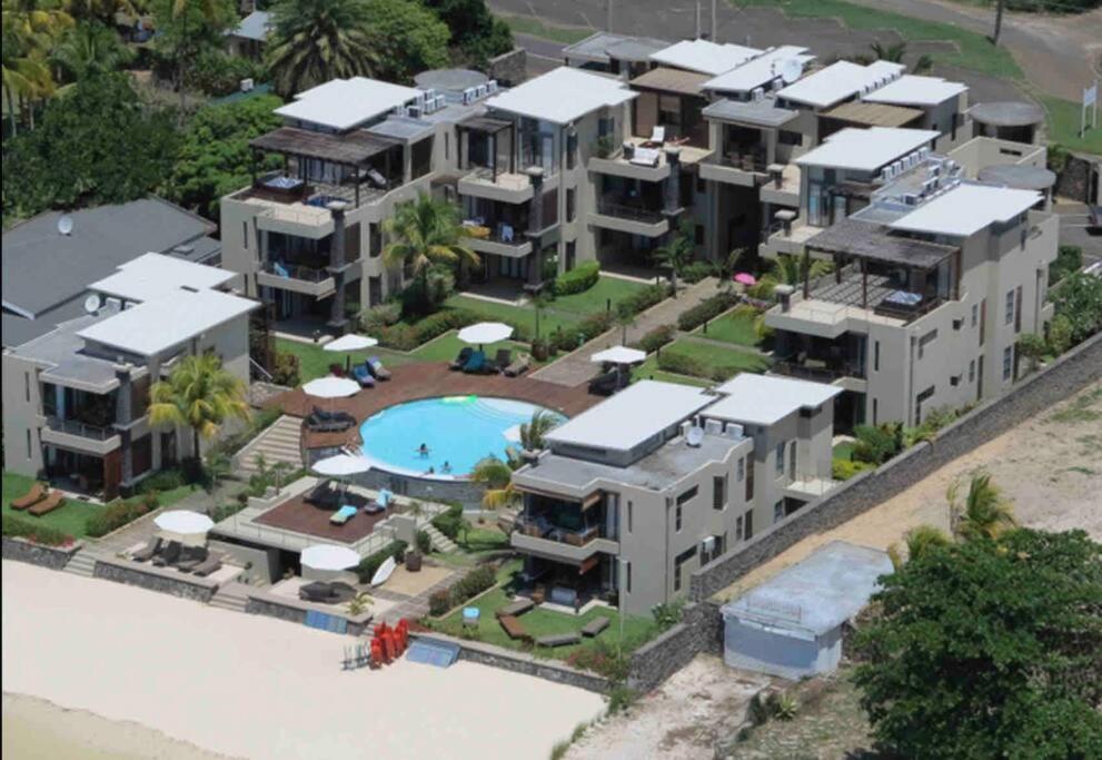 Beachfront Le Cerisier Trou Aux Biches, Mon Choisy Apartment Mont-Choisy Exterior photo